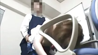 Plavuša free porno films je člana svog dečka podijelila s bliskim prijateljem