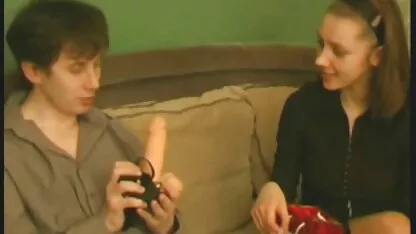 Upoznao sam ljupku osobu s posla puhanjem tube ok porno i raširio joj vitke noge pred njim