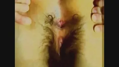 Povukla je čarape i počela ugoditi klijentu u krevetu sve dok hq tube porno ne sperma