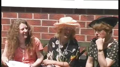 Mlade ljepotice naizmjenično skaču na free pormo film živahnu pičku zrele vulgarne