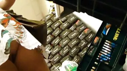 Taksist prihvaća ftee porno movie karticu, gotovinu i macu