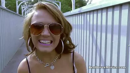 Lako širi prelijepu blesavu djevojku za seks iz tube film 18 prve osobe