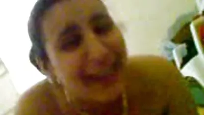 Drkajući ćelavu macu sanjajući zdrav kurac i sada xxx movie blonde se pojavio