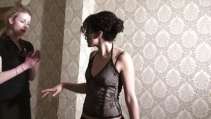 Zreli golfer tvrdo je pržio mladu djevojčicu filme porno free gratis u svojoj dlakavoj pički