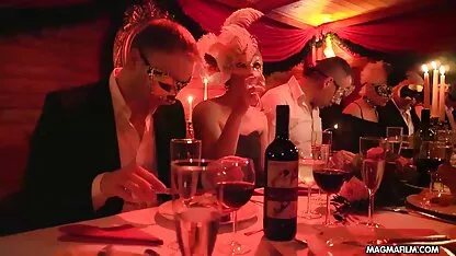 Napravi veliki puhanje u automobilu i daje ga u filme porno tube hd analnu rupu