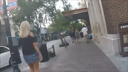 Djed Mraz dao je piliću radno mjesto za seks porno sex movies tube