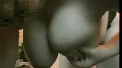 Prsata MILF calasic porno koja radi jogu i dala je crnom treneru