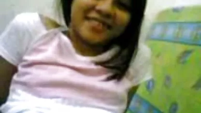 Glazbenik se odvojio od klavira i imao je rak tamnokose porno norvegian djevojke