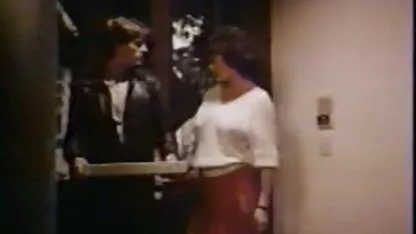 Horny učiteljica predavala je prekrasnim classic danish sex lekcijama učenika gay spolu