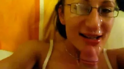 Analni porno tube 16 jebač s maserom doveo je oženjen milf do mlaznog orgazma