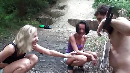 Djevojka u bijelom donjem rublju kraj bazena filme porno tube hd zamijeni guzu za anal s crnkinjom