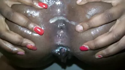 Amatersko sisanje snima pušenje sa svojim porno finis dečkom