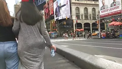 Ekshibicionist je tiny porno movies izišao vani u ovratnik i našao snažnog penisa