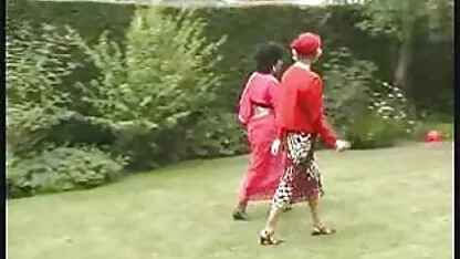 Vruće porno filmovi download domaće porniće s nezasitnom vitkom brinetom