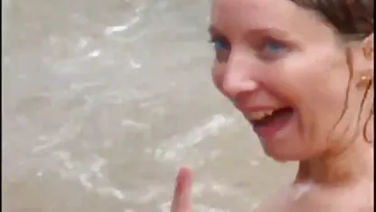 Zavedeni Crnac prozirna odjeća i uživati ​​u širokom rasponu od kurca free mov porno