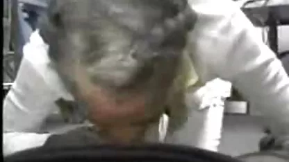 Ogromna milf brineta u ulju testira porno gallery movies haljinu za seks