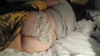 Pomogao je djevojci s anime porno tube kolicima i brzo je posadio na član