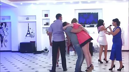 Tvrdokor obrijane kose teško gura masivnog porno movies hq pijetao u pičku uske oči drolja