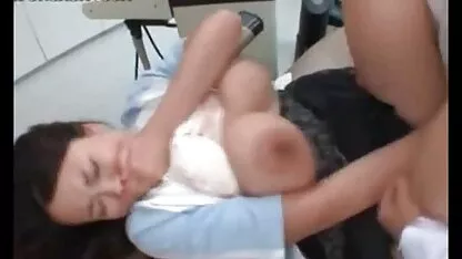 Iskusni kukač u kupaonici služio je redovnom kupcu xxx russian vintage