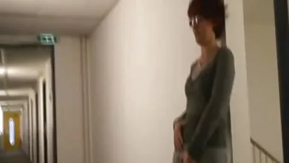 Upitan za jutarnji seks i dobio je spermu porno movies daddy u vagini