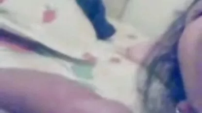 Sipao je ulje u 3d porno tube striptizete i stavio guzu na svoj stojeći hren