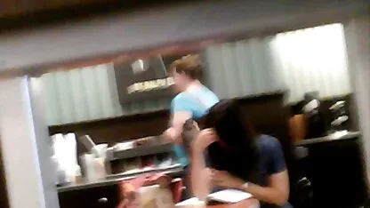 Ljubavnik neprimjetno živi u kući i jebe tuđu ženu usred retro porno full movies svakog dana