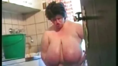 Petite studentica bira seks sa svojim dečkom umjesto da čita sex cinema tube knjige