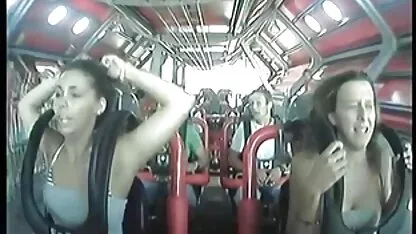 Plavokosa je usisala kura momku u policijskom automobilu pred cllasic porno policajcima