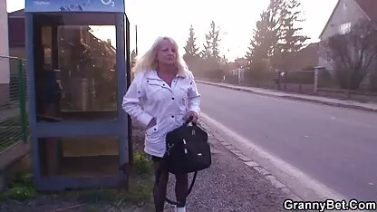 Macho je pržio zavodljivu djevojku u sočnoj tube gratis porno kapu s kondomom