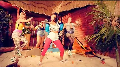 Brižna tube sex classic maćeha uči maćehu da se zajebava sa svojim mladićem